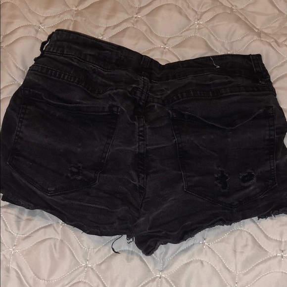 stitches shorts - Picture 3 of 3